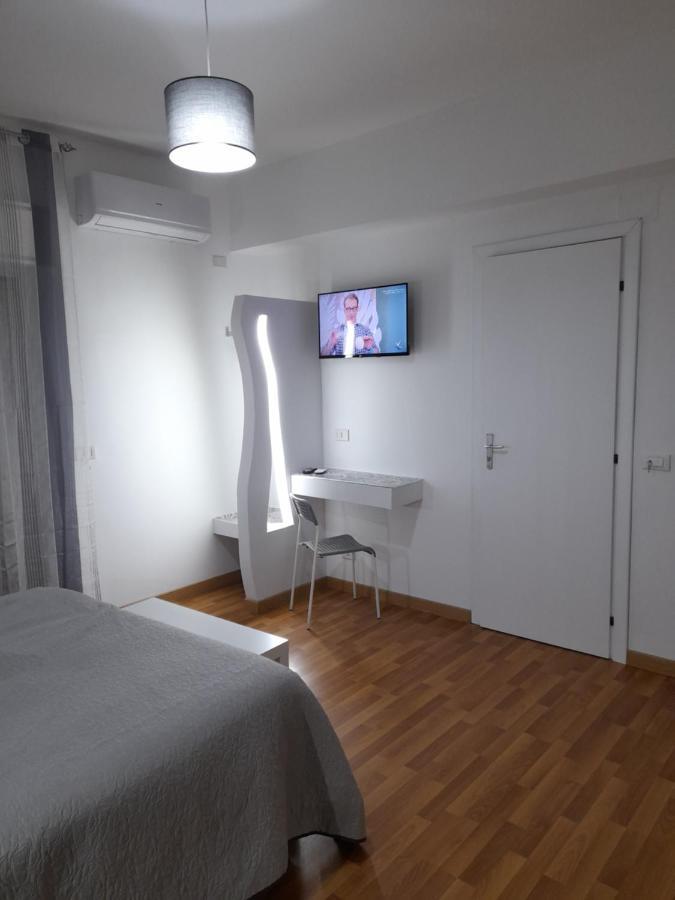 Milazzo: La Porta Delle Eolie Bed & Breakfast ห้อง รูปภาพ