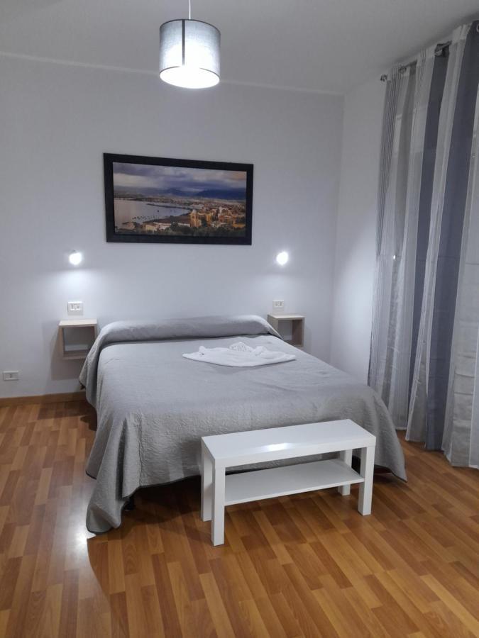 Milazzo: La Porta Delle Eolie Bed & Breakfast ห้อง รูปภาพ