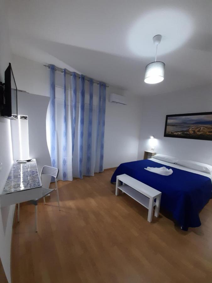 Milazzo: La Porta Delle Eolie Bed & Breakfast ภายนอก รูปภาพ
