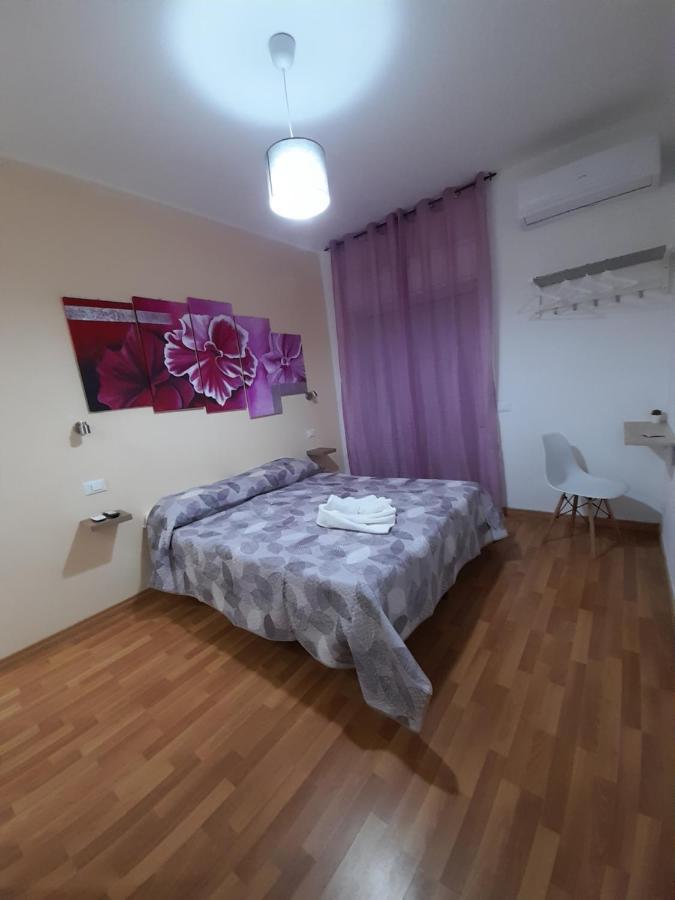 Milazzo: La Porta Delle Eolie Bed & Breakfast ภายนอก รูปภาพ